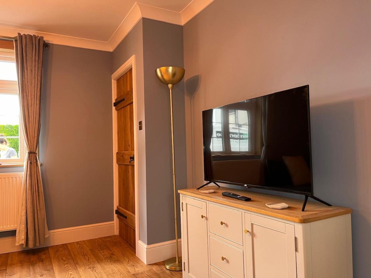 One Jubilee Cottages Shugborough Екстер'єр фото